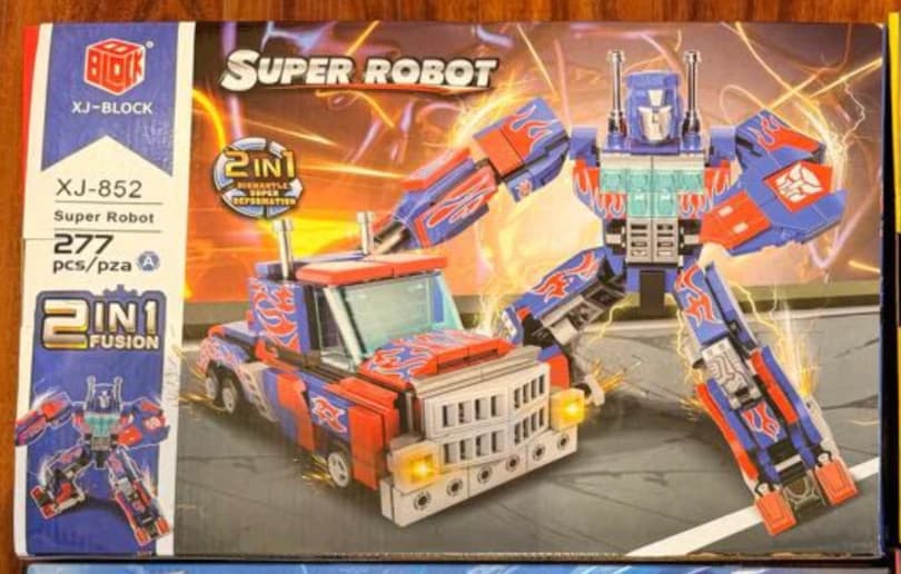 Optimus Prime - LEGO Type Transforming Robot Architect Brick Toys Building Block - Super Hero Theme Blocks and Bricks - Robot, car 277+ Pieces Educational Engineering Construction Learning Toy for Kids