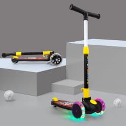 Kidoyz Kids Scooter with PU LED Wheels, Foldable Design, 4-Level Adjustable Handlebar, Stable Standing Board, for Ages 3-8 Years