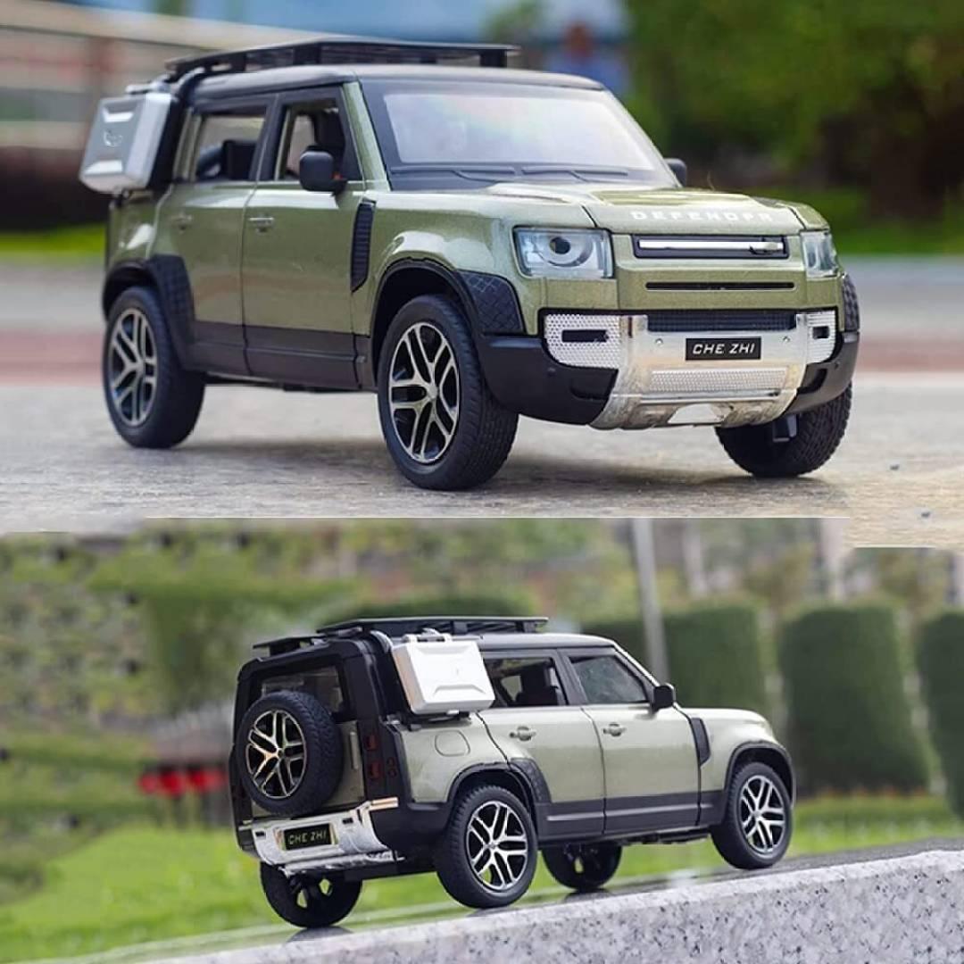 1:24 Diecast Land Rover Defender Alloy Pull Back Car with Lights & Sound for Kid  (Golden, Silver, Pack of: 1)