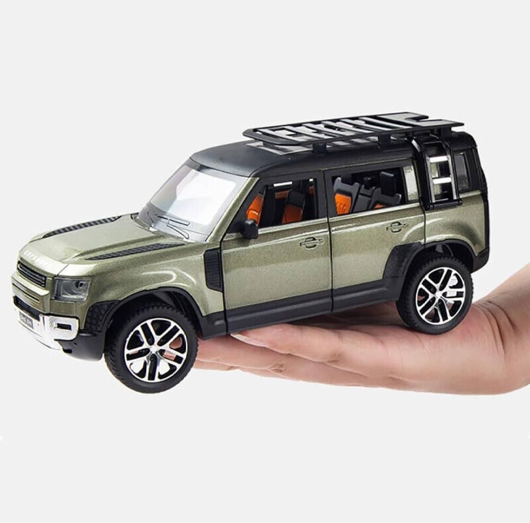 1:24 Diecast Land Rover Defender Alloy Pull Back Car with Lights & Sound for Kid  (Golden, Silver, Pack of: 1)